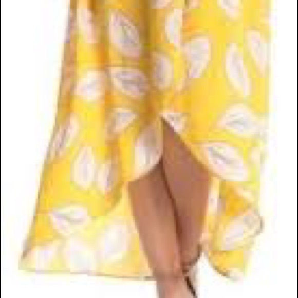 🎀 2 for $20sale 🎀 Gorgeous hi-low wrap style dress - Picture 2 of 8